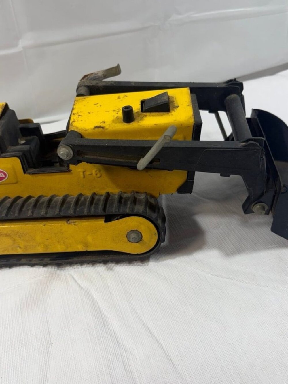 Vintage Tonka T-6 Bulldozer Crawler Tractor – Steel & Rubber Tracks –